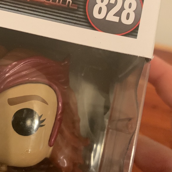 Funko Scarlet Witch (Levitating) - Picture 7 of 7